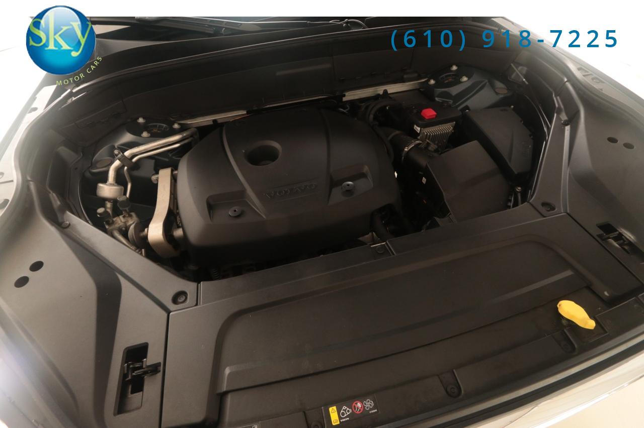 2022 Volvo XC90 T5 Momentum 7-PASSENGER West Chester PA
