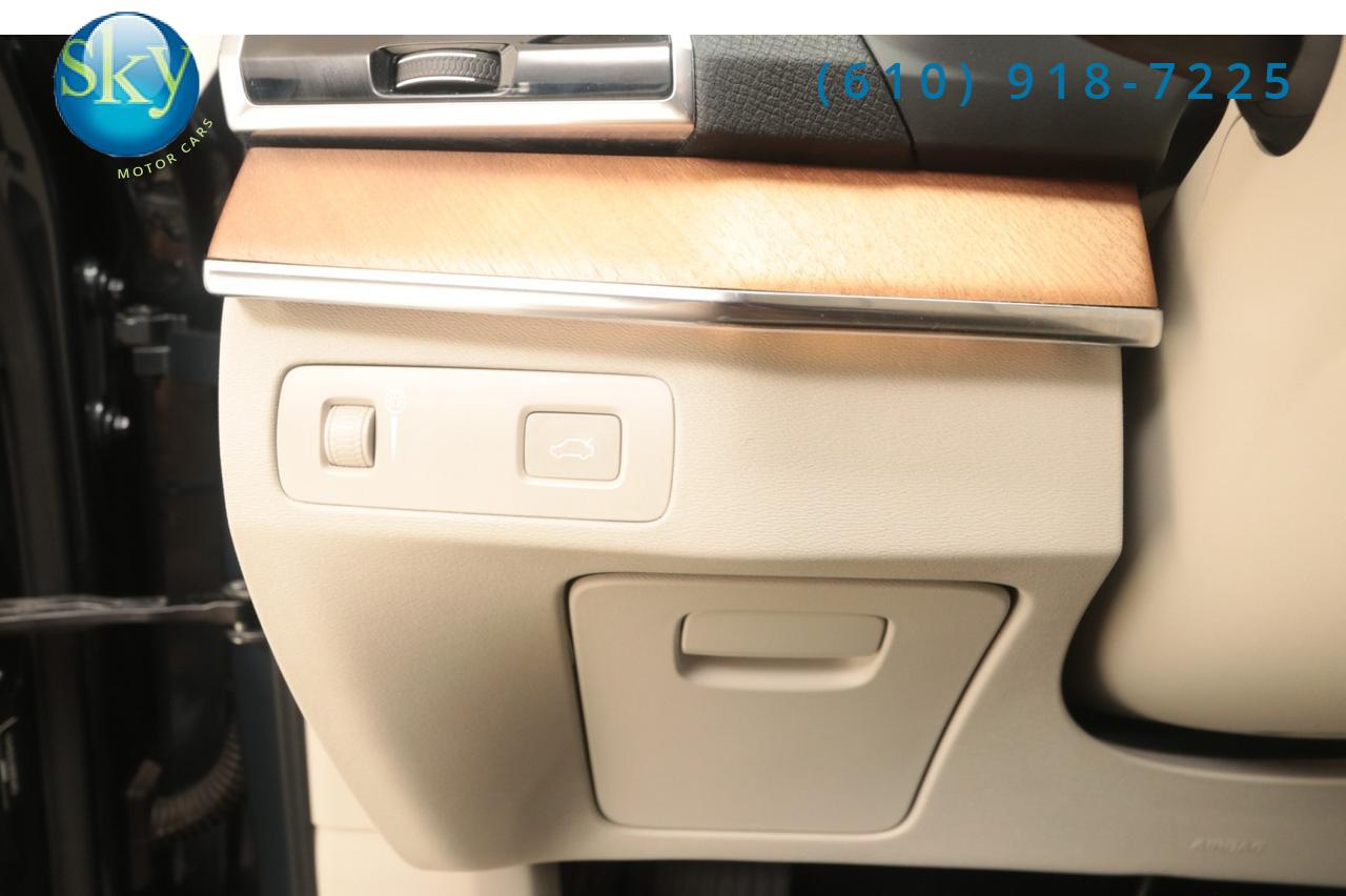 2022 Volvo XC90 T5 Momentum 7-PASSENGER West Chester PA