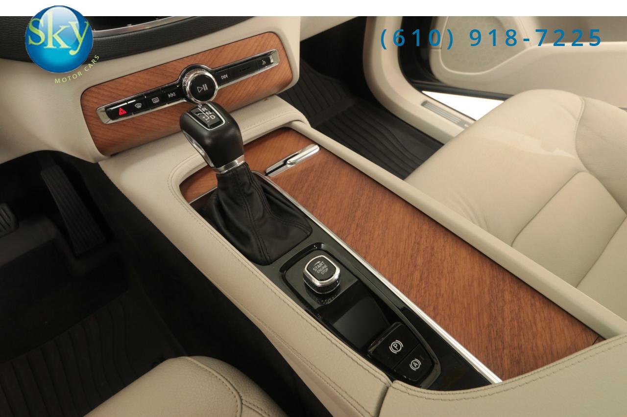 2022 Volvo XC90 T5 Momentum 7-PASSENGER West Chester PA