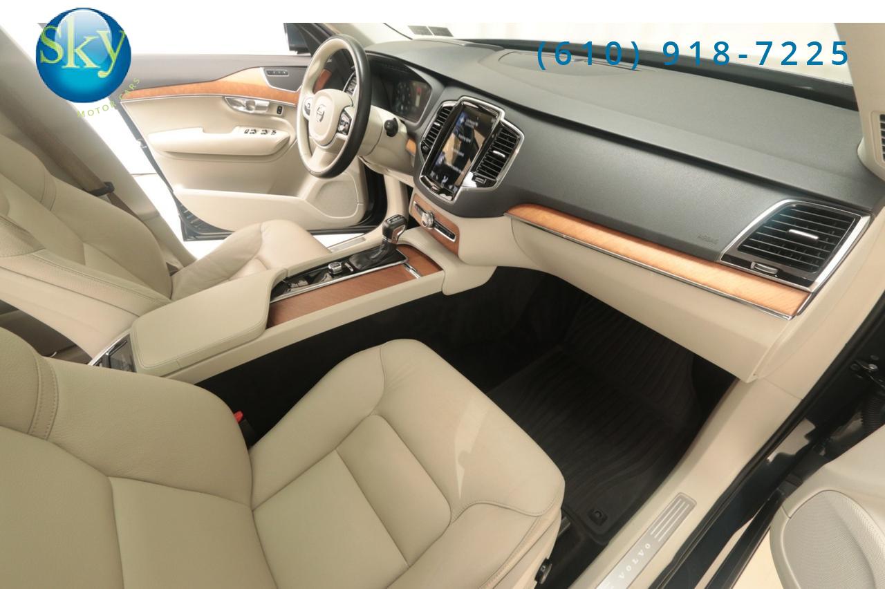 2022 Volvo XC90 T5 Momentum 7-PASSENGER West Chester PA