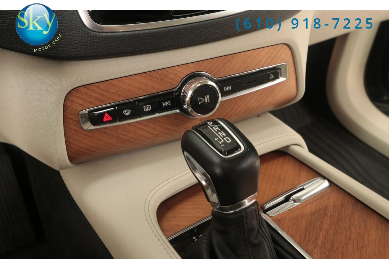 2022 Volvo XC90 T5 Momentum 7-PASSENGER West Chester PA