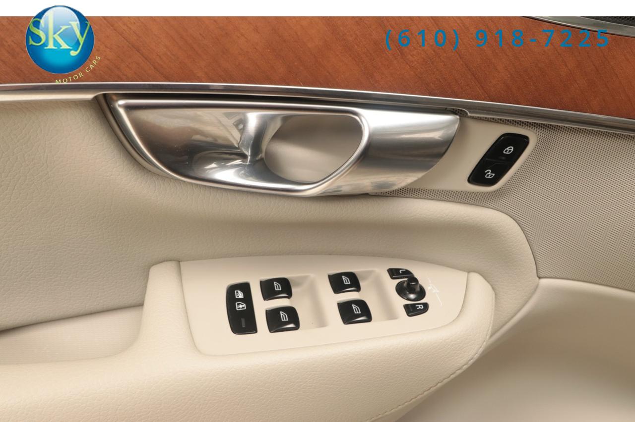 2022 Volvo XC90 T5 Momentum 7-PASSENGER West Chester PA