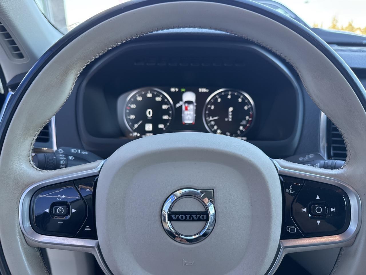 2022 Volvo XC90 T5 Momentum Bend OR