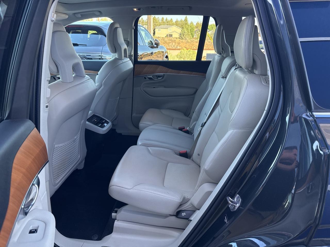 2022 Volvo XC90 T5 Momentum Bend OR