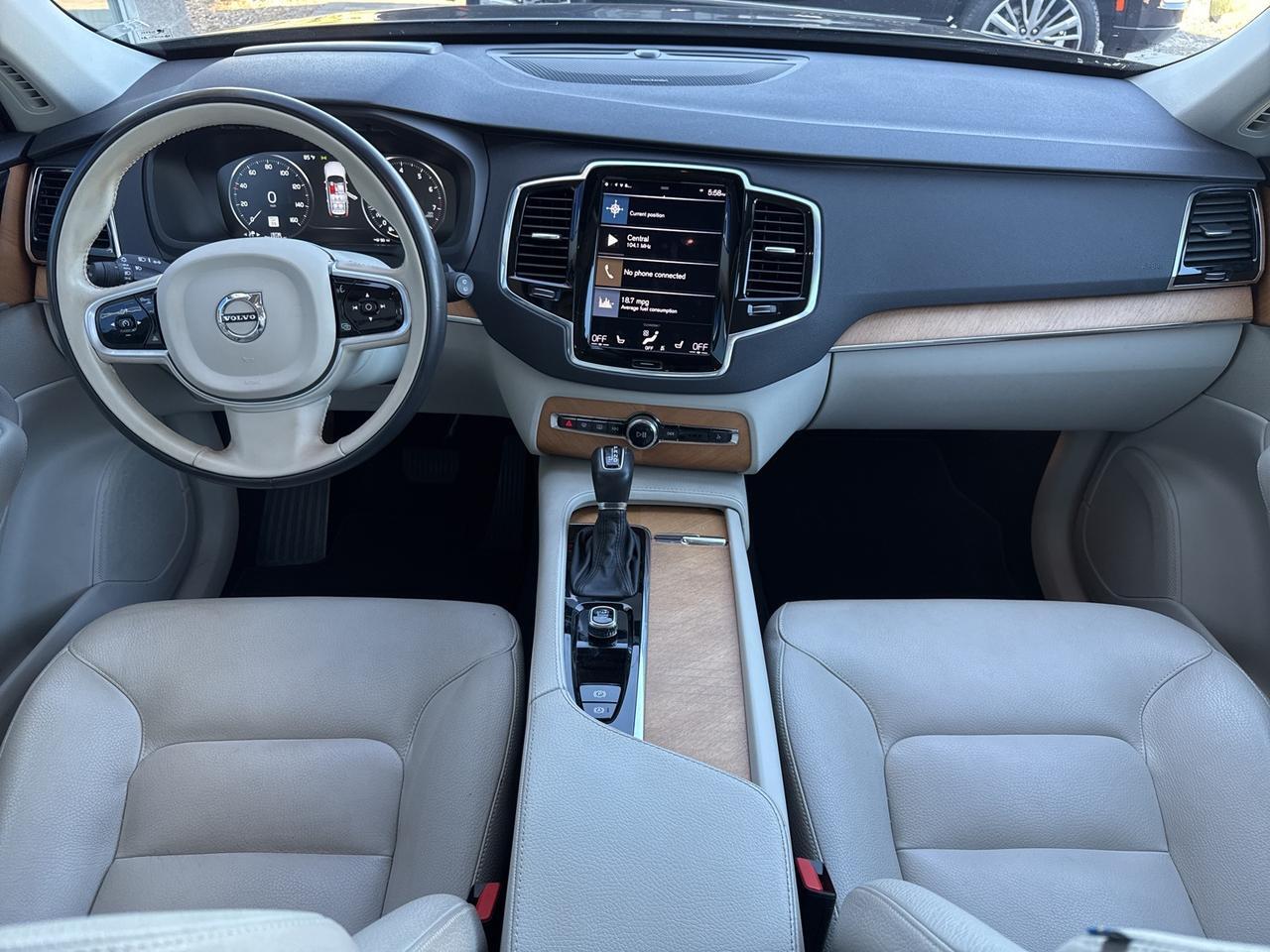 2022 Volvo XC90 T5 Momentum Bend OR