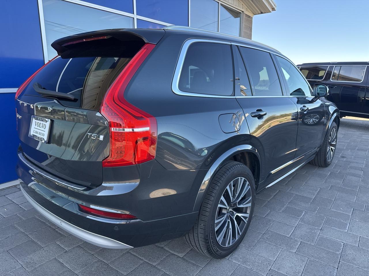 2022 Volvo XC90 T5 Momentum Bend OR