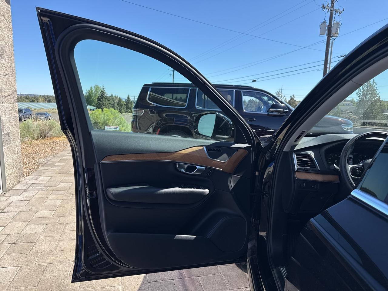 2022 Volvo XC90 T5 Momentum Bend OR