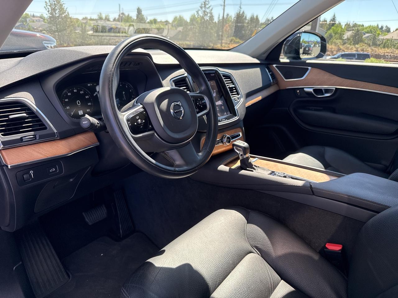 2022 Volvo XC90 T5 Momentum Bend OR