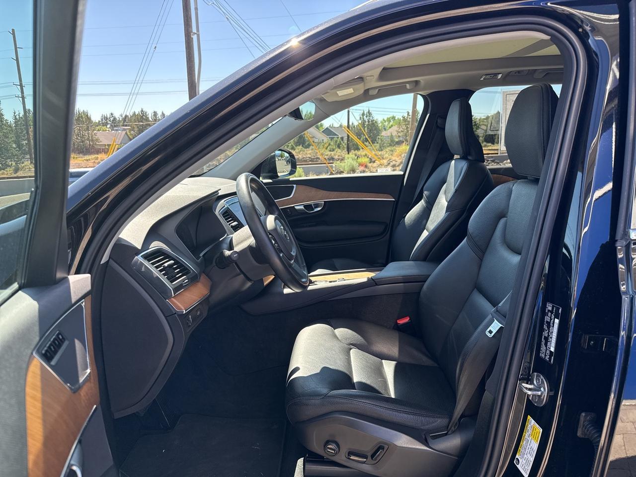 2022 Volvo XC90 T5 Momentum Bend OR