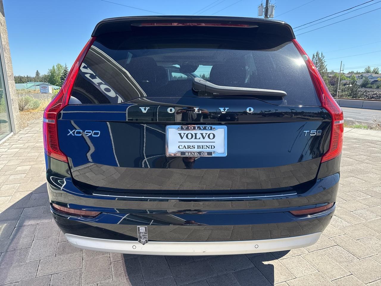 2022 Volvo XC90 T5 Momentum Bend OR