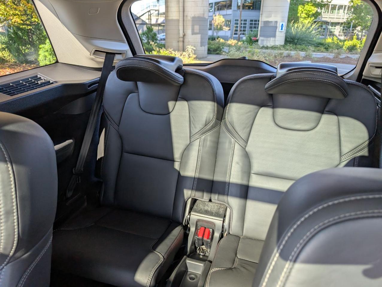 2022 Volvo XC90 T6 AWD Inscription Center Walk w/Harman Kardon, Pilot Assist, Tow Hitch, 4 Heated Seats & Wheel Portland OR