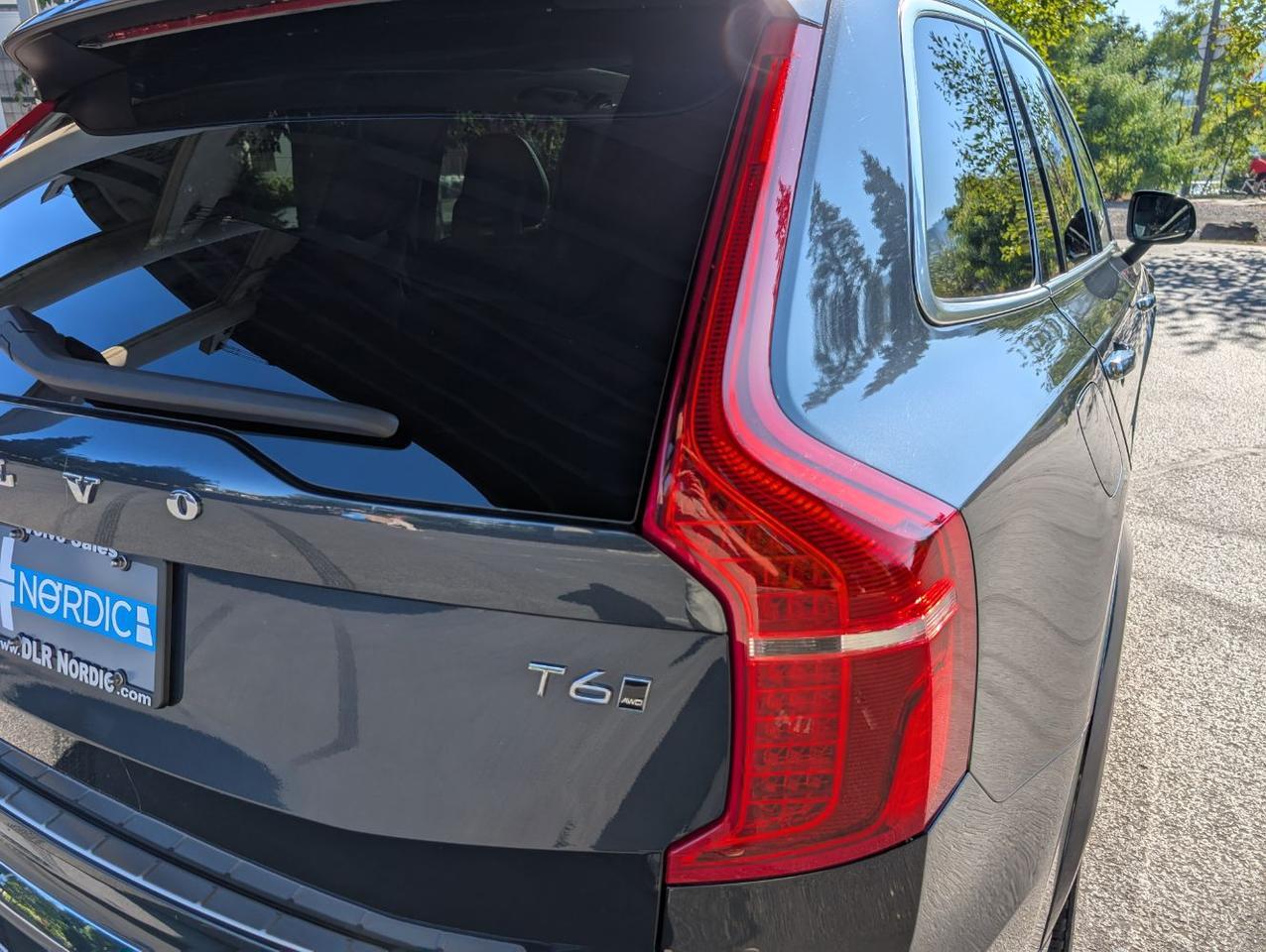 2022 Volvo XC90 T6 AWD Inscription Center Walk w/Harman Kardon, Pilot Assist, Tow Hitch, 4 Heated Seats & Wheel Portland OR