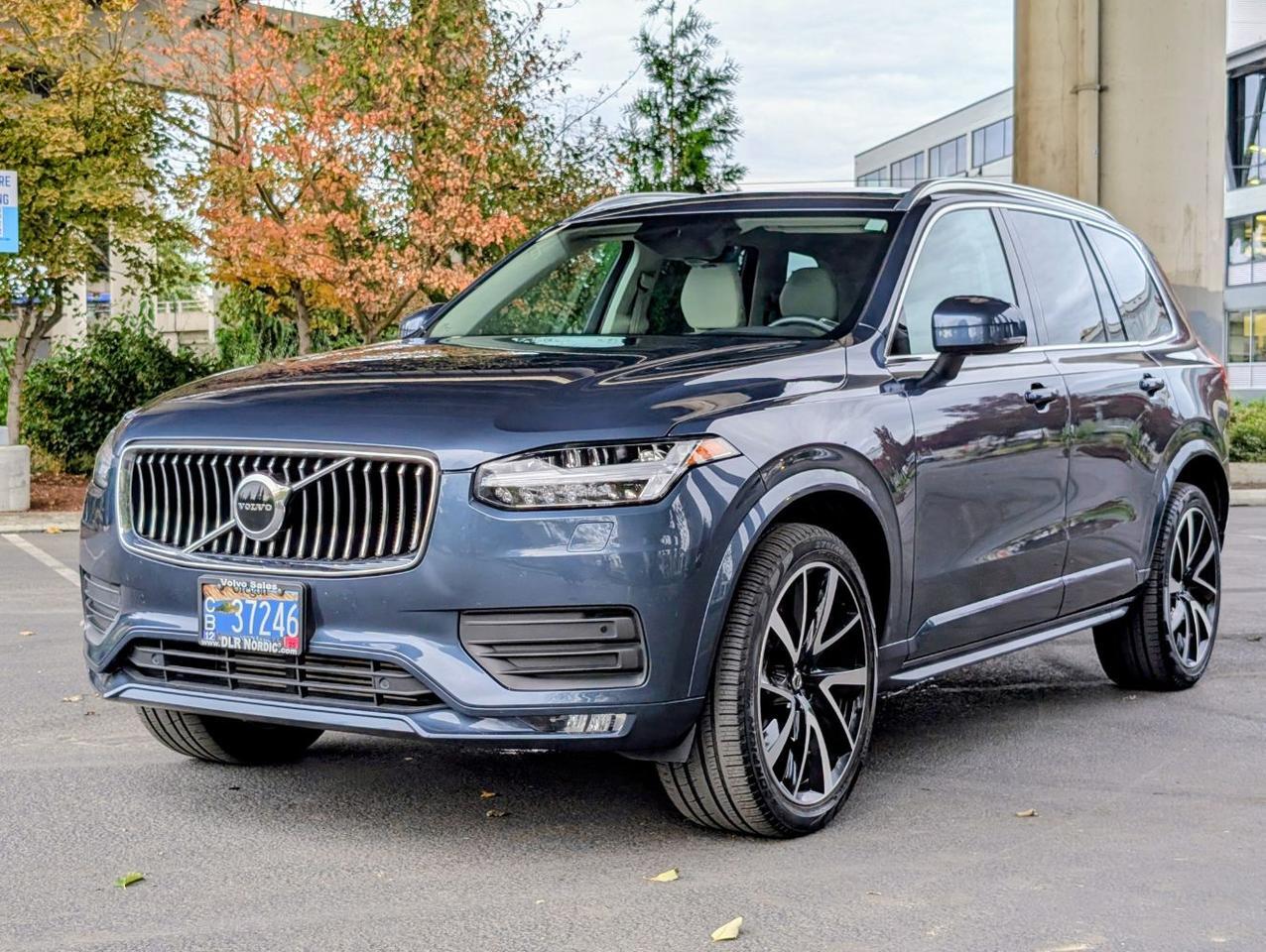 2022 Volvo XC90 T6 AWD Momentum 6-Pass Center Walk w/Harman Kardon, Pilot Assist, 360 Cam, 4 Heated Seats & Wheel Portland OR
