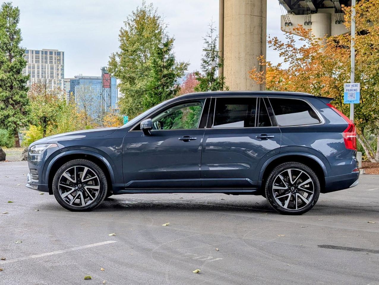 2022 Volvo XC90 T6 AWD Momentum 6-Pass Center Walk w/Harman Kardon, Pilot Assist, 360 Cam, 4 Heated Seats & Wheel Portland OR