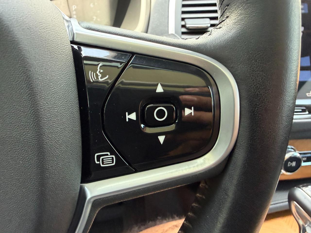 2022 Volvo XC90 T6 AWD Momentum 6P Jacksonville FL