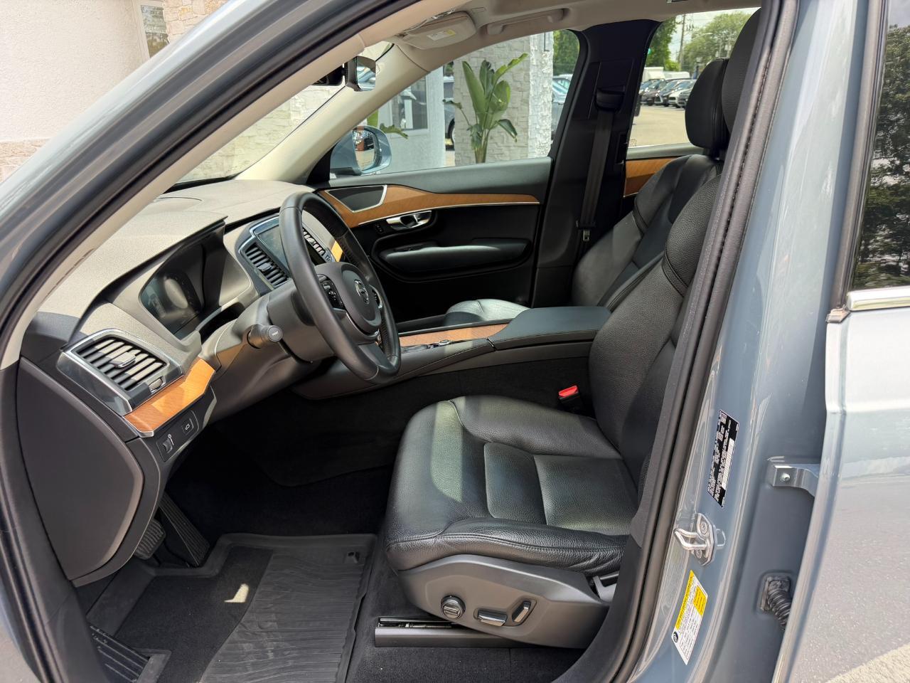 2022 Volvo XC90 T6 AWD Momentum 6P Jacksonville FL