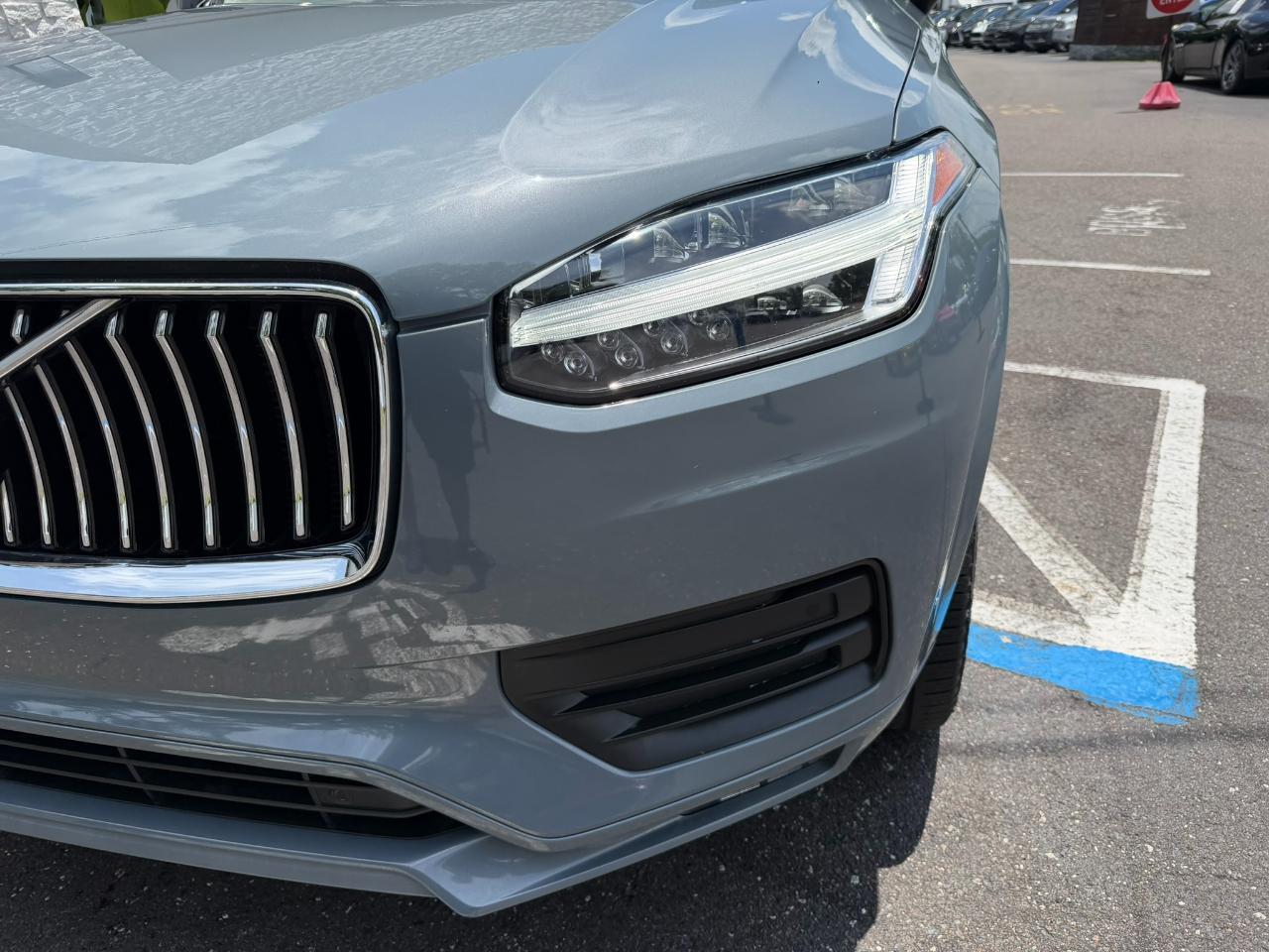 2022 Volvo XC90 T6 AWD Momentum 6P Jacksonville FL