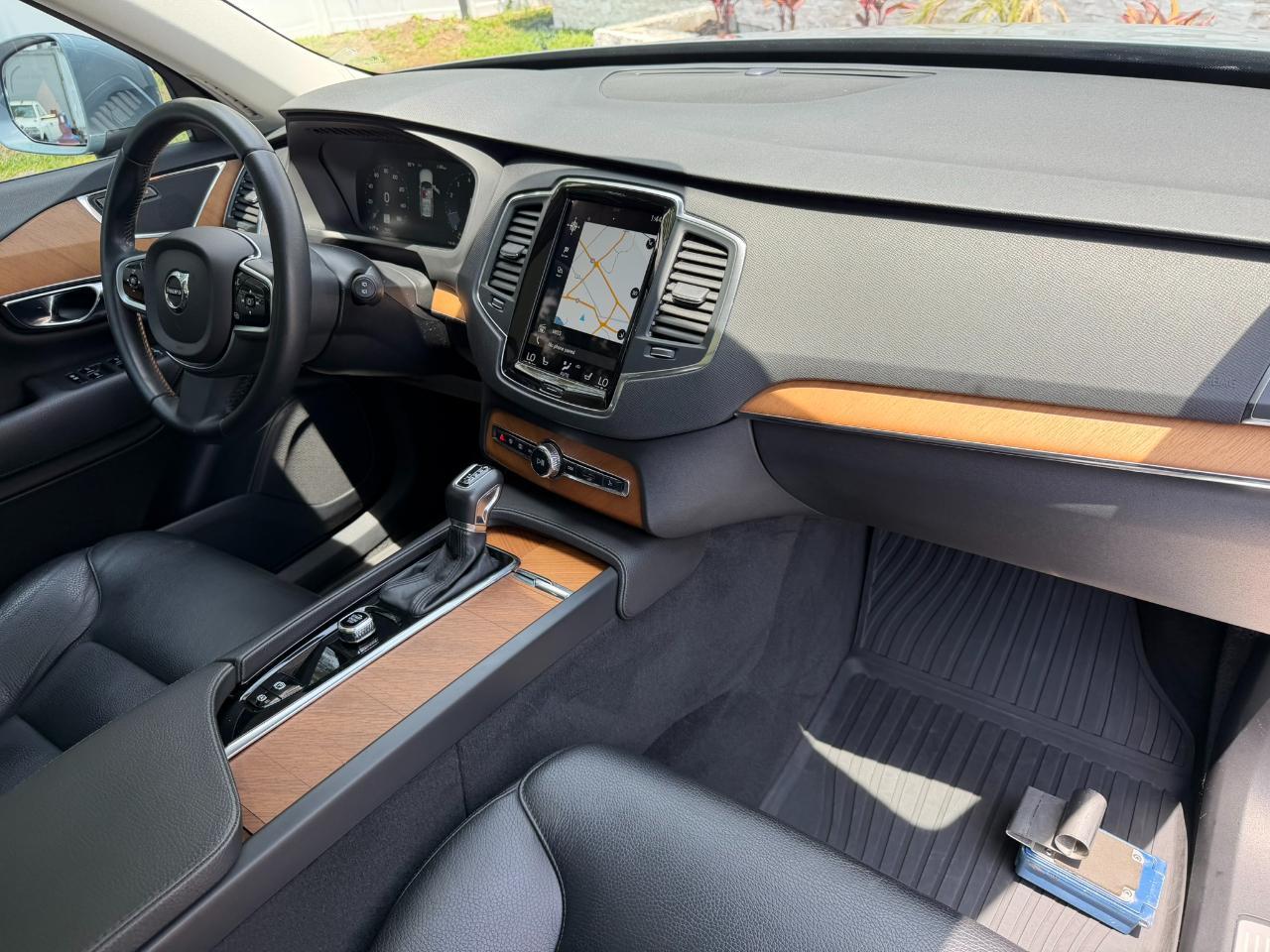 2022 Volvo XC90 T6 AWD Momentum 6P Jacksonville FL