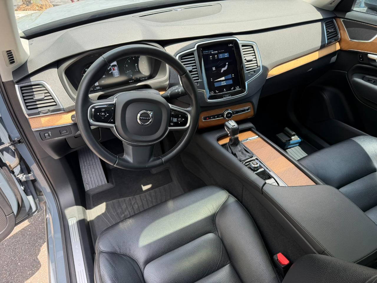 2022 Volvo XC90 T6 AWD Momentum 6P Jacksonville FL