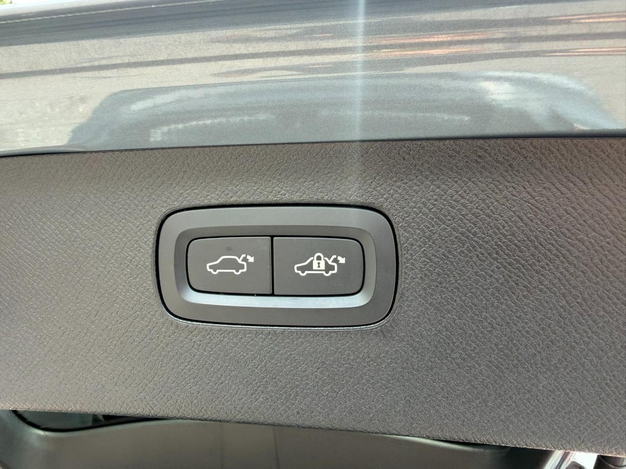 2022 Volvo XC90 T6 AWD Momentum 6P Jacksonville FL