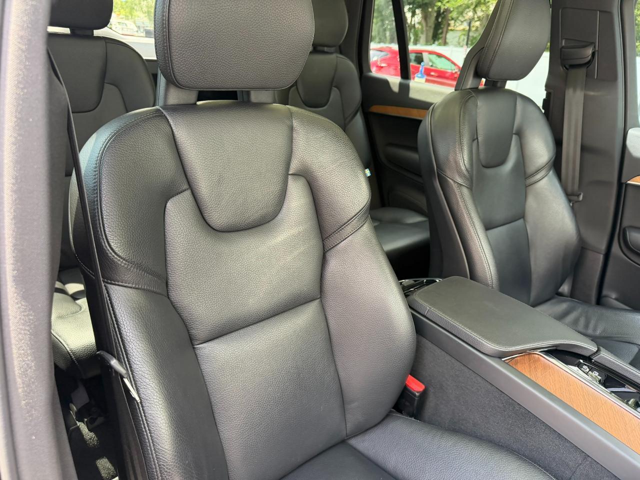 2022 Volvo XC90 T6 AWD Momentum 6P Jacksonville FL