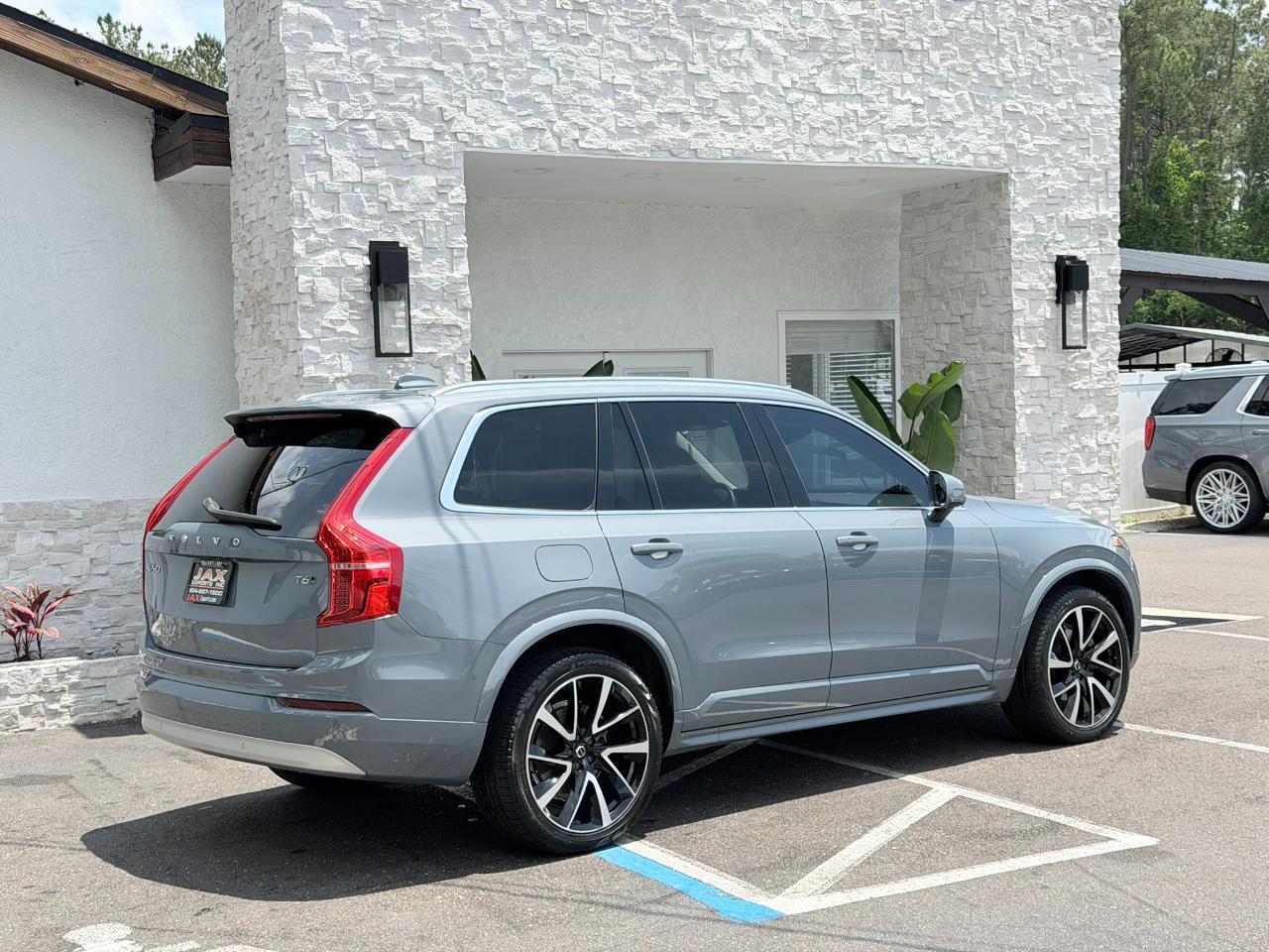 2022 Volvo XC90 T6 AWD Momentum 6P Jacksonville FL