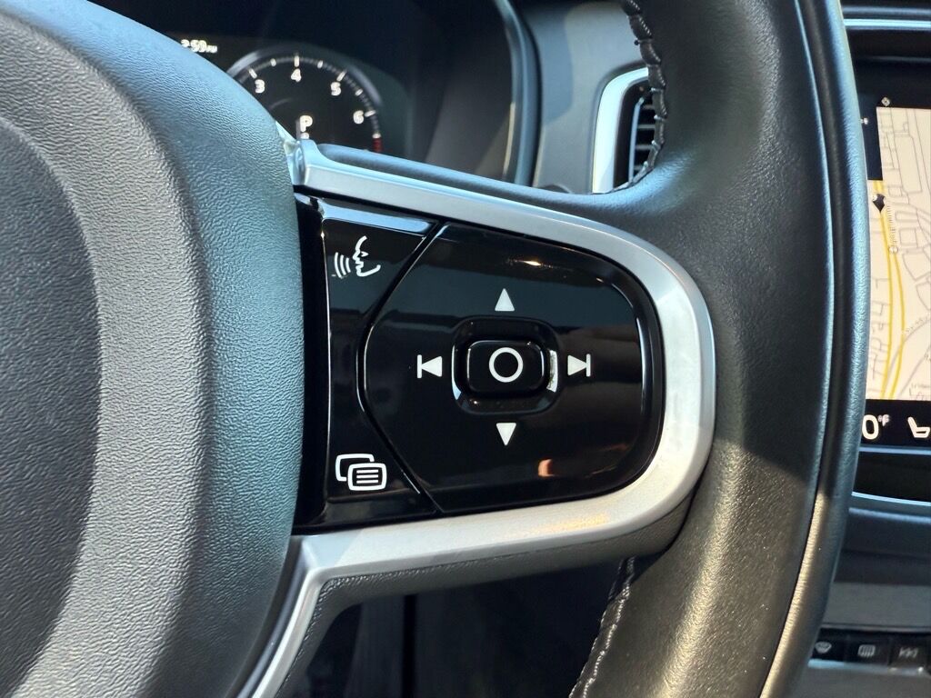 2022 Volvo XC90 T6 Inscription 7-Passenger