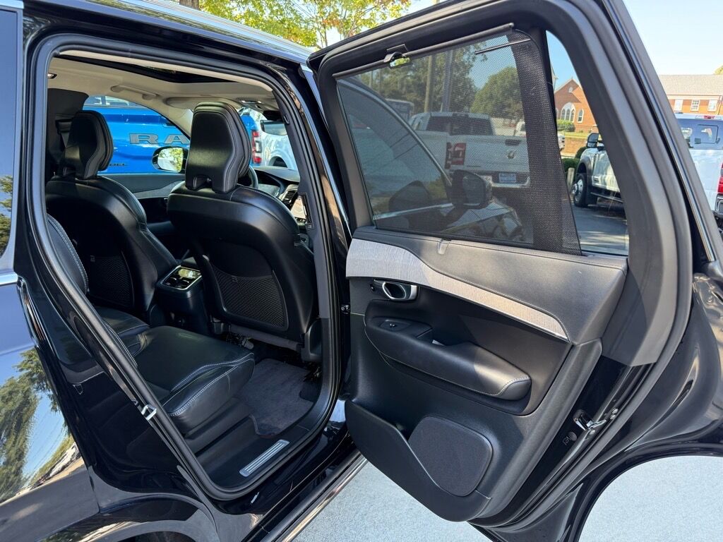 2022 Volvo XC90 T6 Inscription 7-Passenger