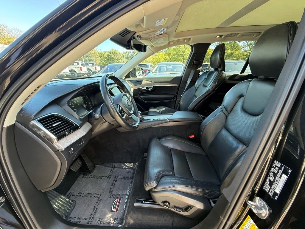 2022 Volvo XC90 T6 Inscription 7-Passenger