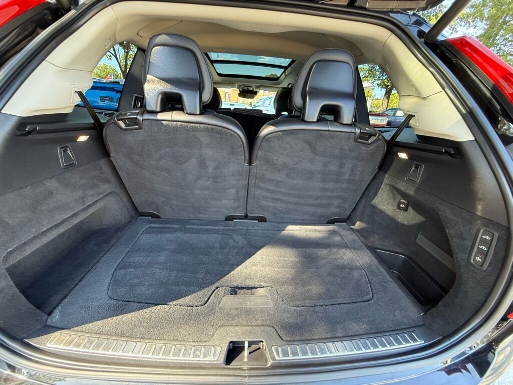 2022 Volvo XC90 T6 Inscription 7-Passenger