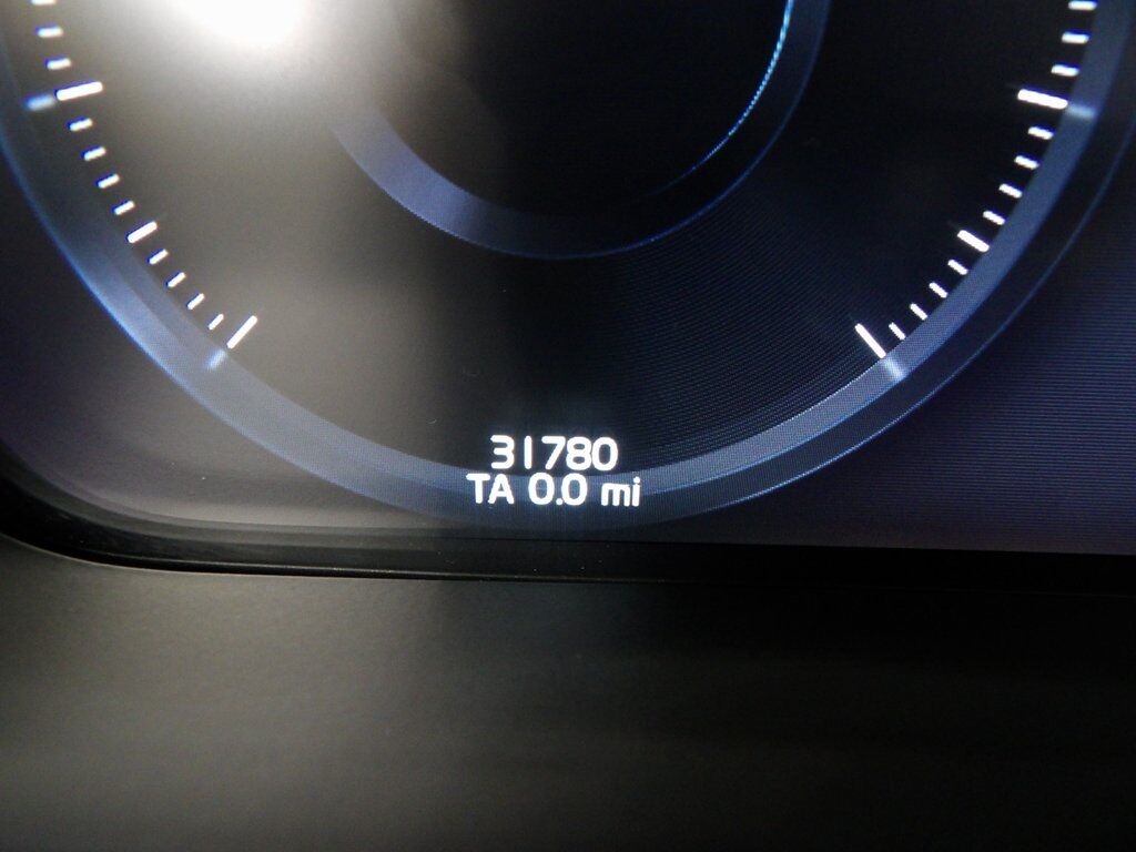 2022 Volvo XC90 T6 Momentum AWD Fond du Lac WI