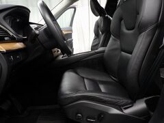 2022 Volvo XC90 T6 Momentum AWD Fond du Lac WI