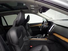 2022 Volvo XC90 T6 Momentum AWD Fond du Lac WI