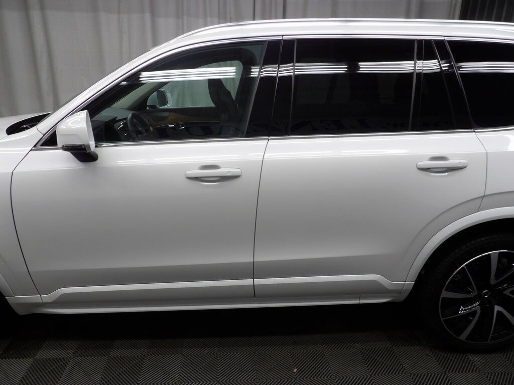 2022 Volvo XC90 T6 Momentum AWD Fond du Lac WI