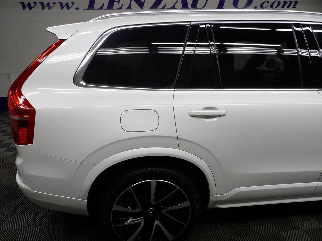 2022 Volvo XC90 T6 Momentum AWD Fond du Lac WI