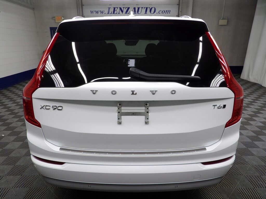 2022 Volvo XC90 T6 Momentum AWD Fond du Lac WI