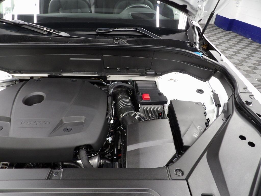 2022 Volvo XC90 T6 Momentum AWD Fond du Lac WI