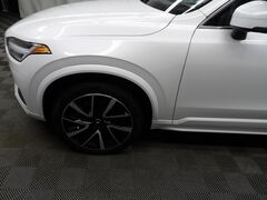 2022 Volvo XC90 T6 Momentum AWD Fond du Lac WI