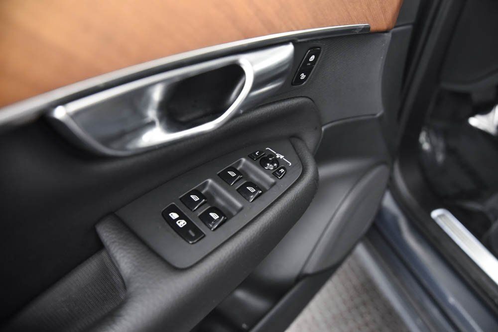 2022 Volvo XC90 T6 Momentum Akron OH