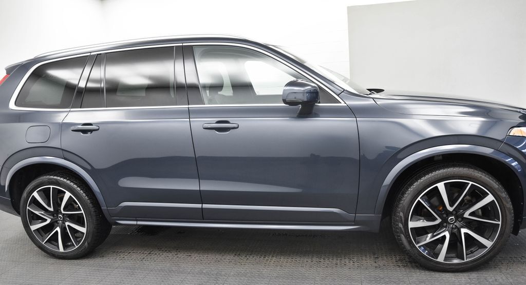 Used 2022 Volvo XC90 T6 Momentum AWD