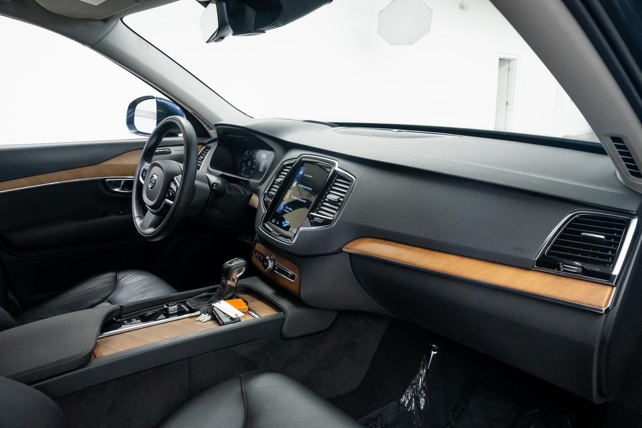 2022 Volvo XC90 T6 Momentum Heated Seats Advanced Package Portland OR