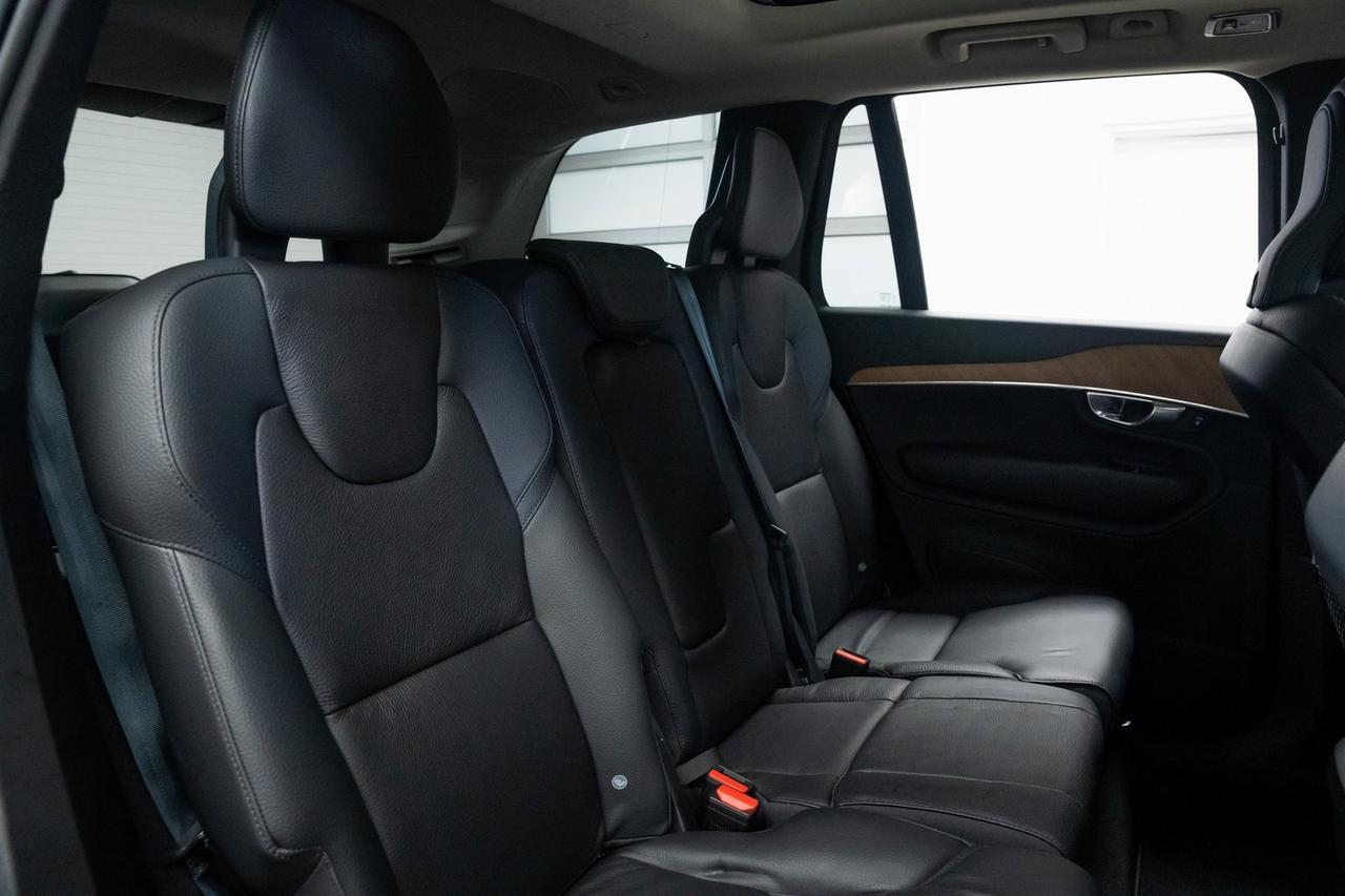 2022 Volvo XC90 T6 Momentum Heated Seats Advanced Package Portland OR