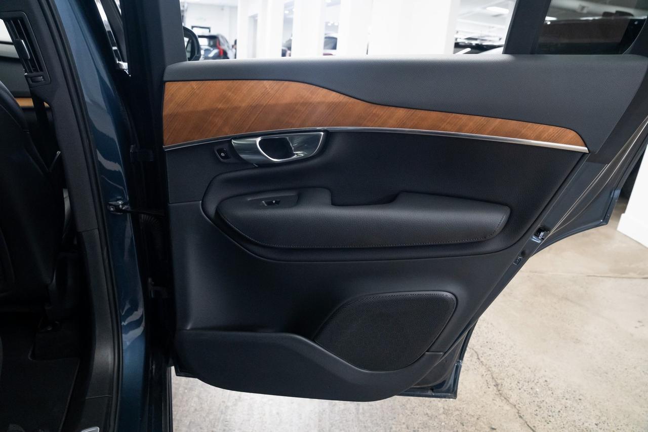 2022 Volvo XC90 T6 Momentum Heated Seats Advanced Package Portland OR