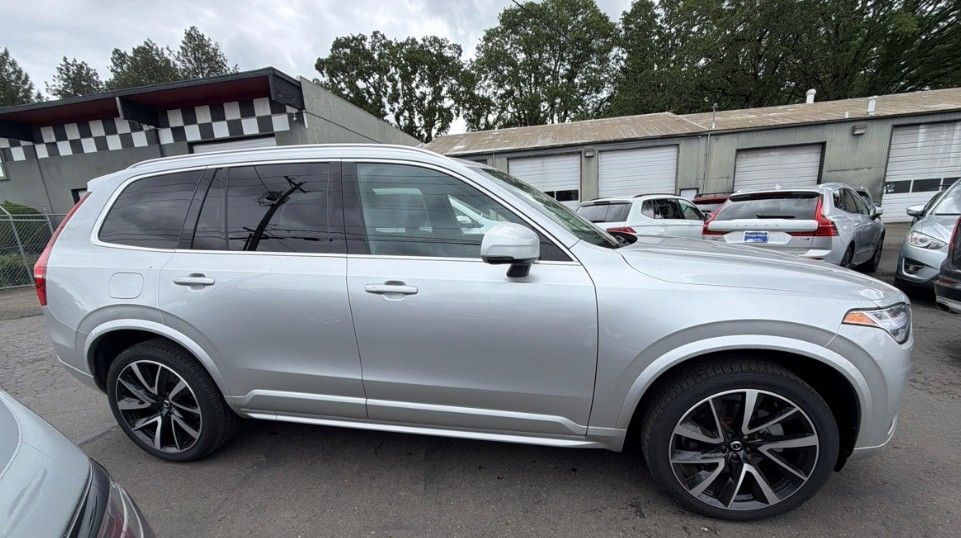 2022 Volvo XC90 T6 Momentum Portland OR