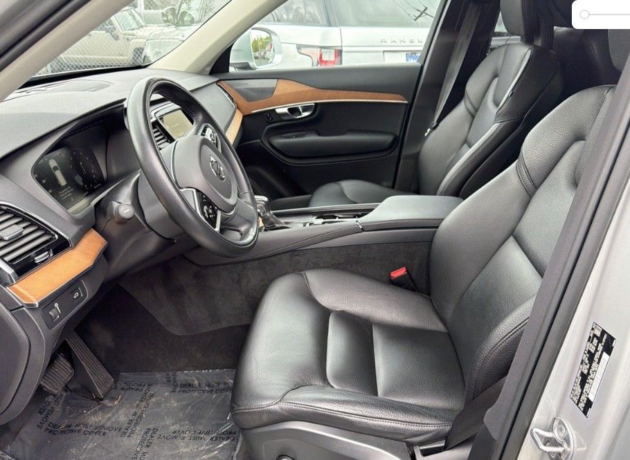 2022 Volvo XC90 T6 Momentum Portland OR