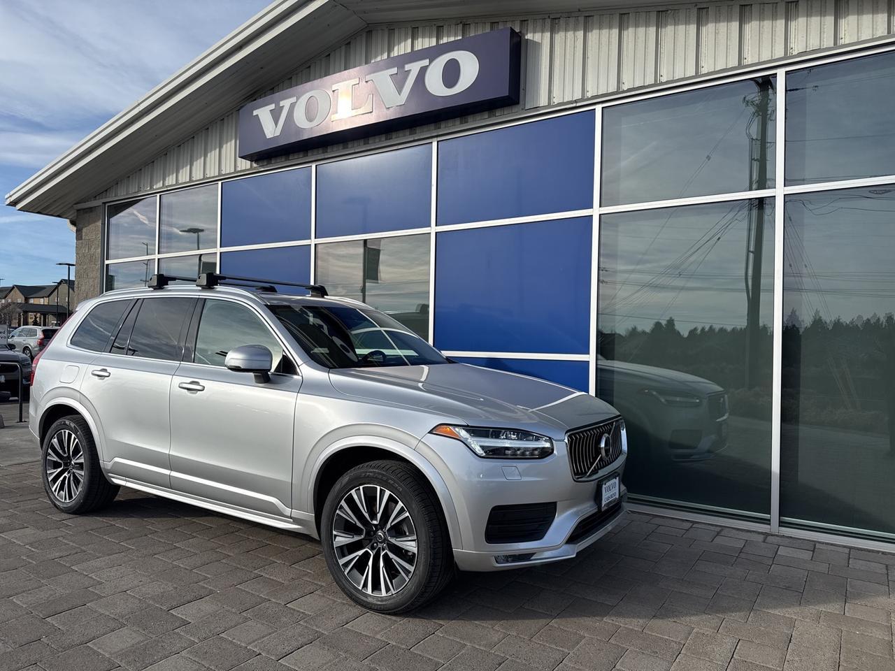 2022 Volvo XC90 T6 Momentum
