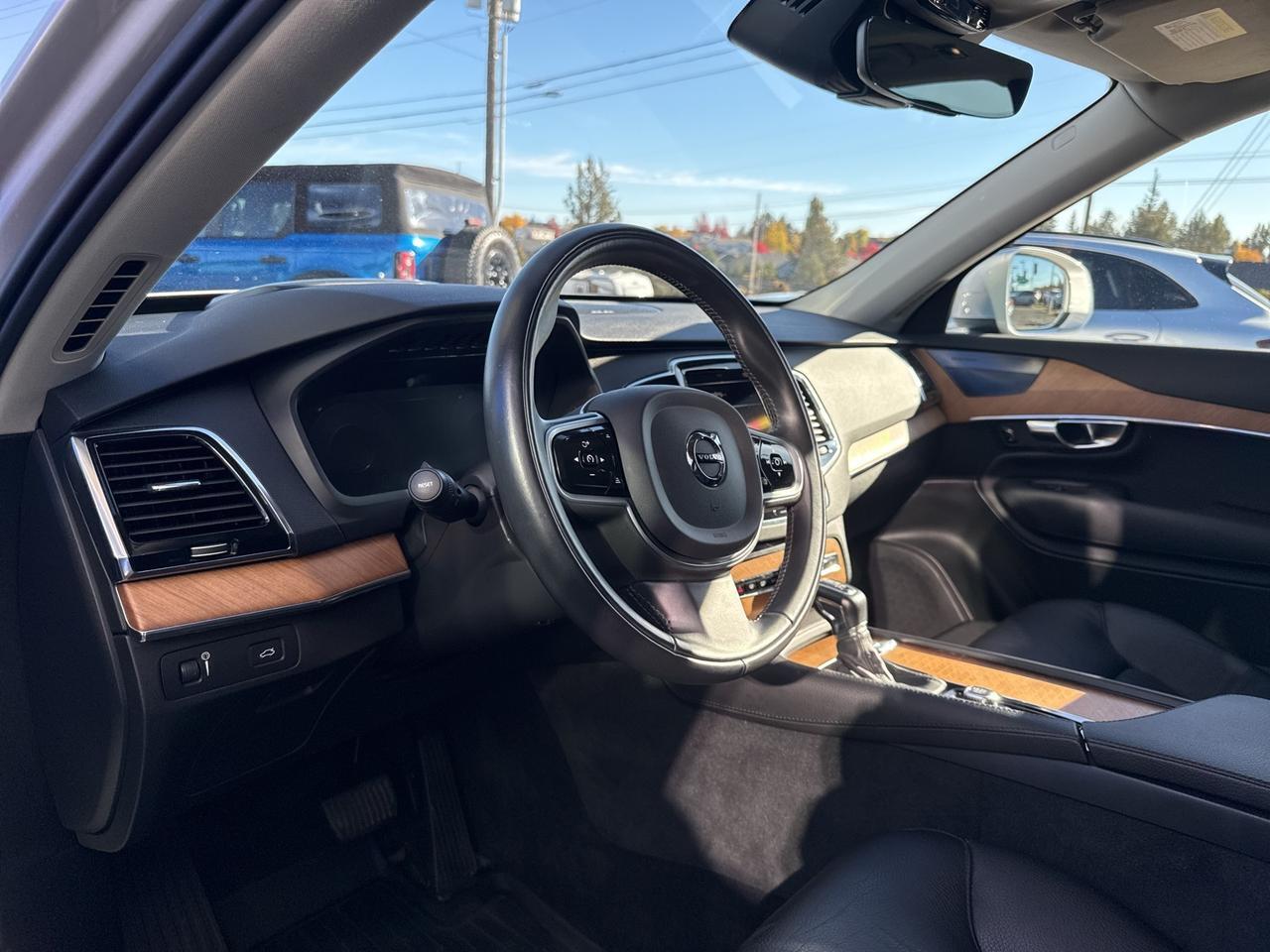 2022 Volvo XC90 T6 Momentum Bend OR