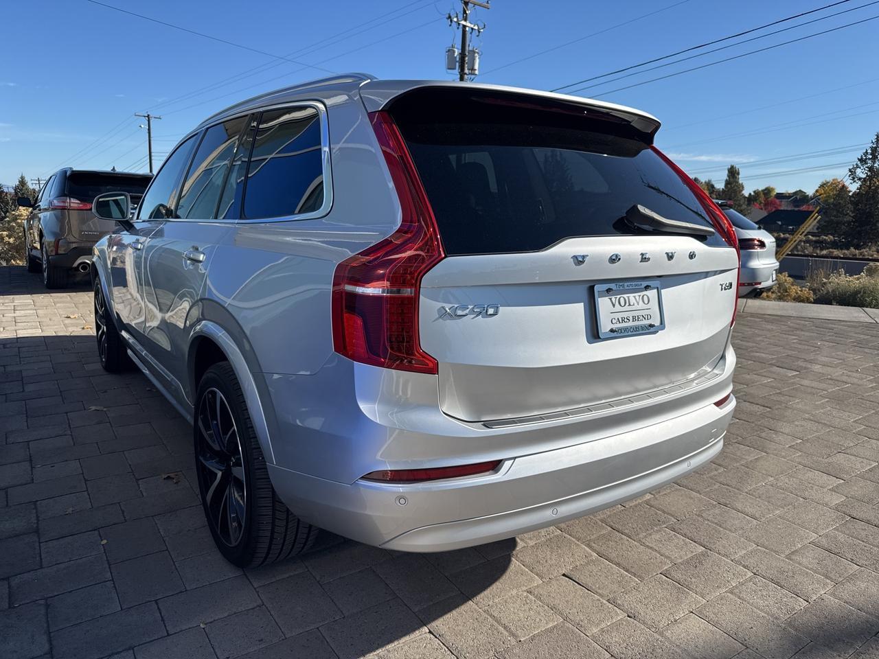 2022 Volvo XC90 T6 Momentum Bend OR