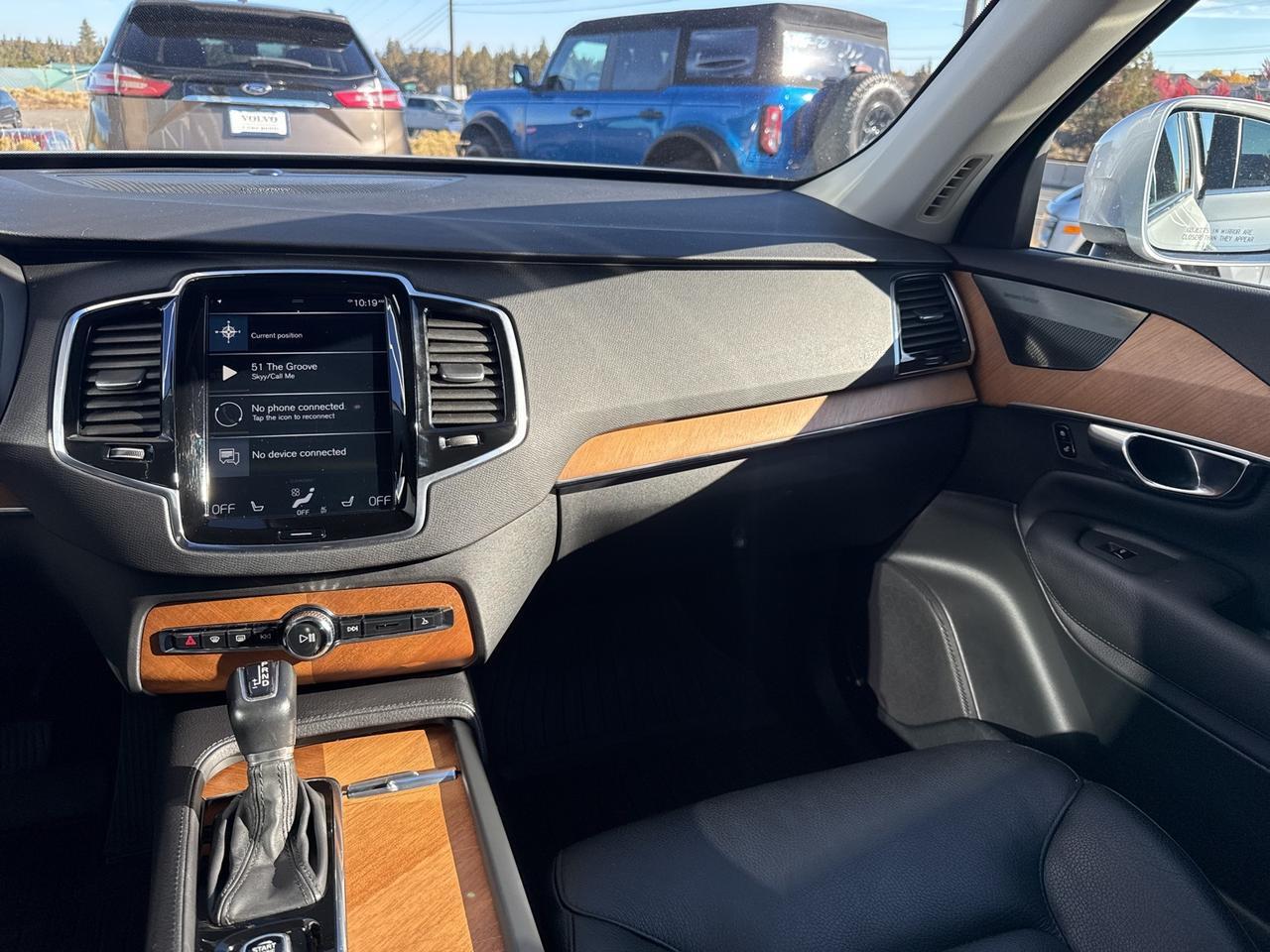 2022 Volvo XC90 T6 Momentum Bend OR