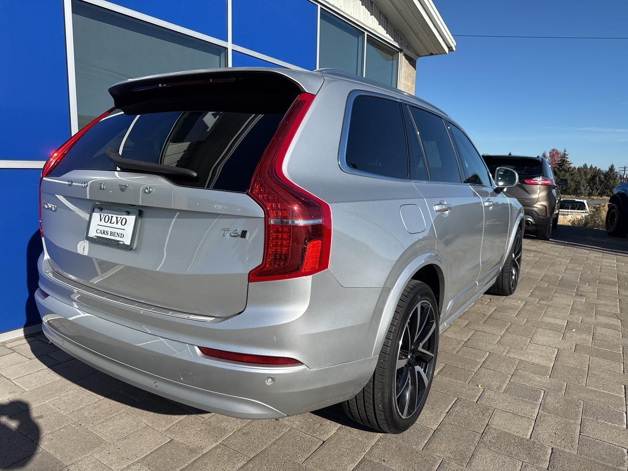 2022 Volvo XC90 T6 Momentum Bend OR